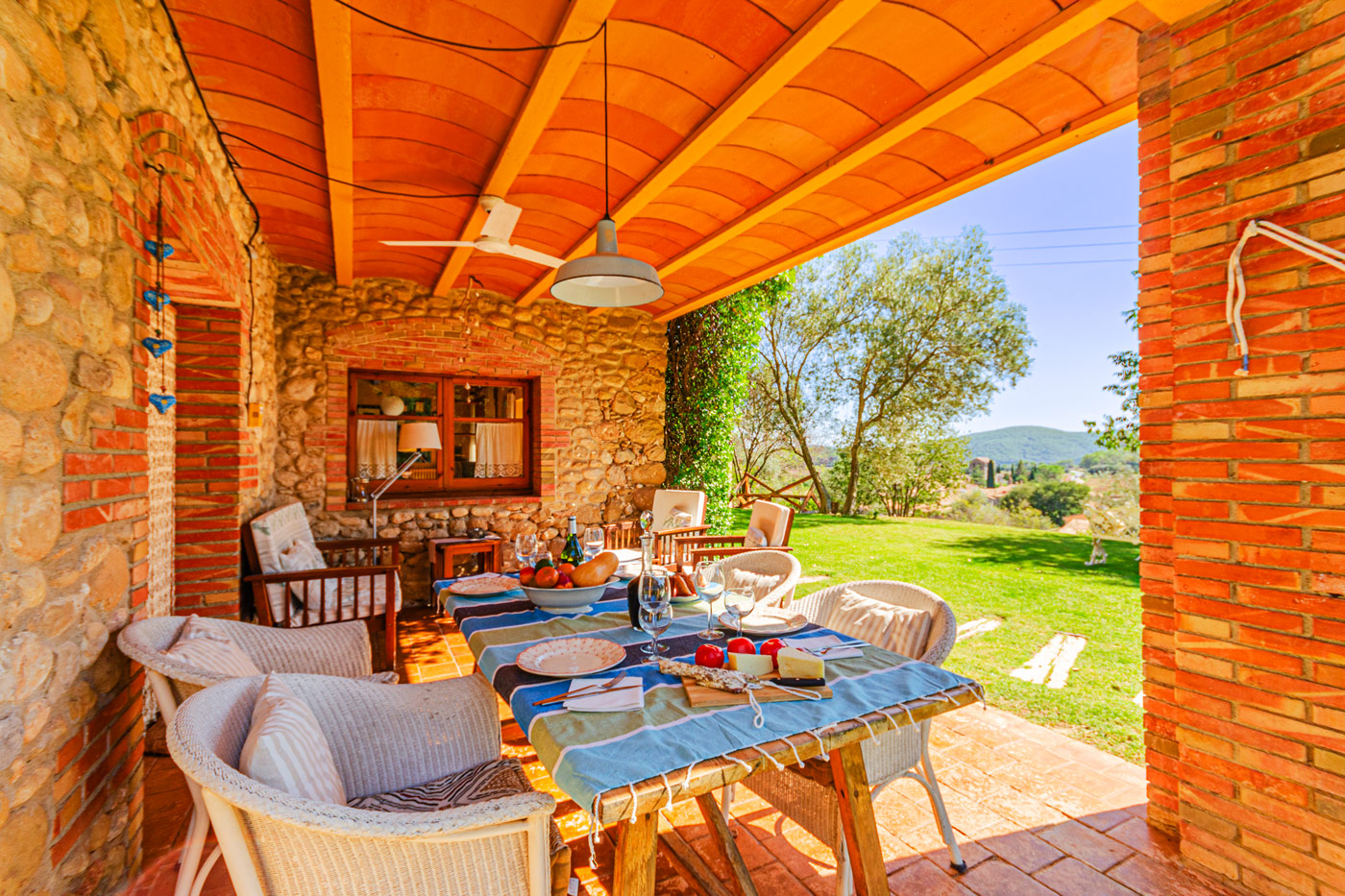 Porche para comidas al aire libre