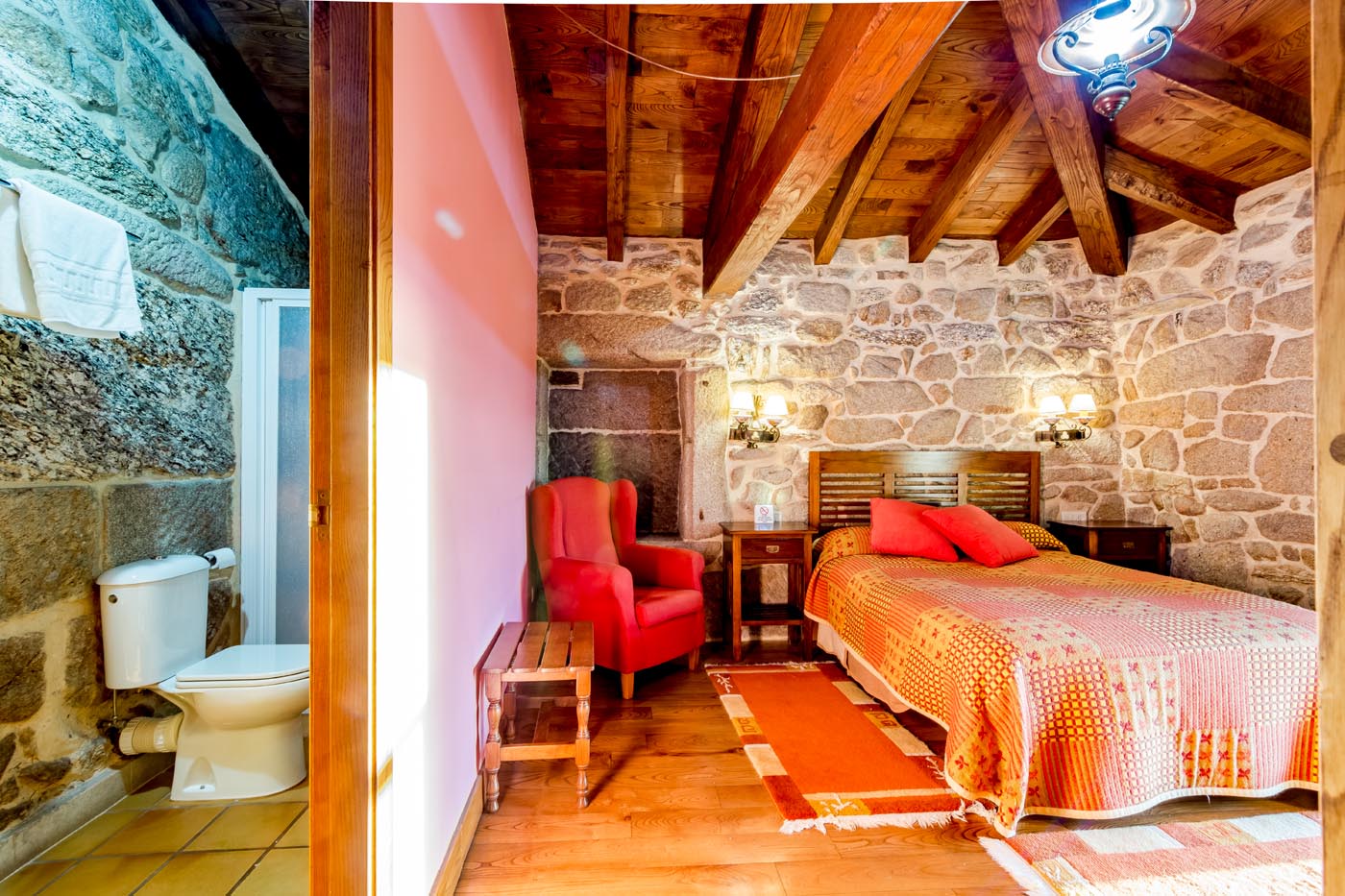 All bedroom have shower rooms