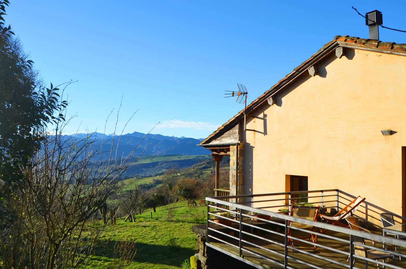 Situado a las afueras de un pequeño pueblo