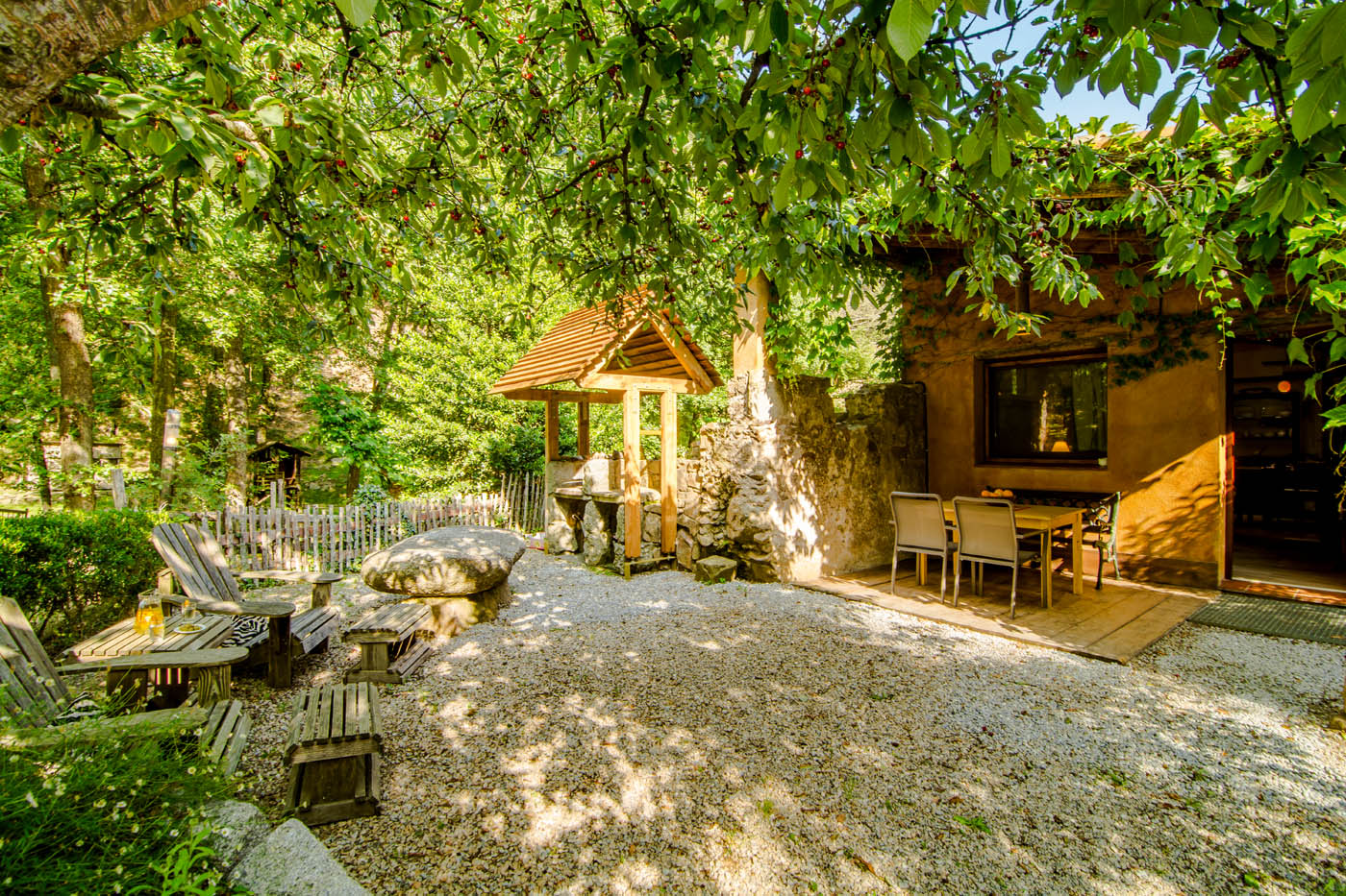 Plenty of natural shade in Summer