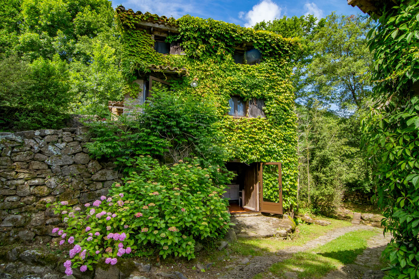 Bottom door to lower floor bedroom