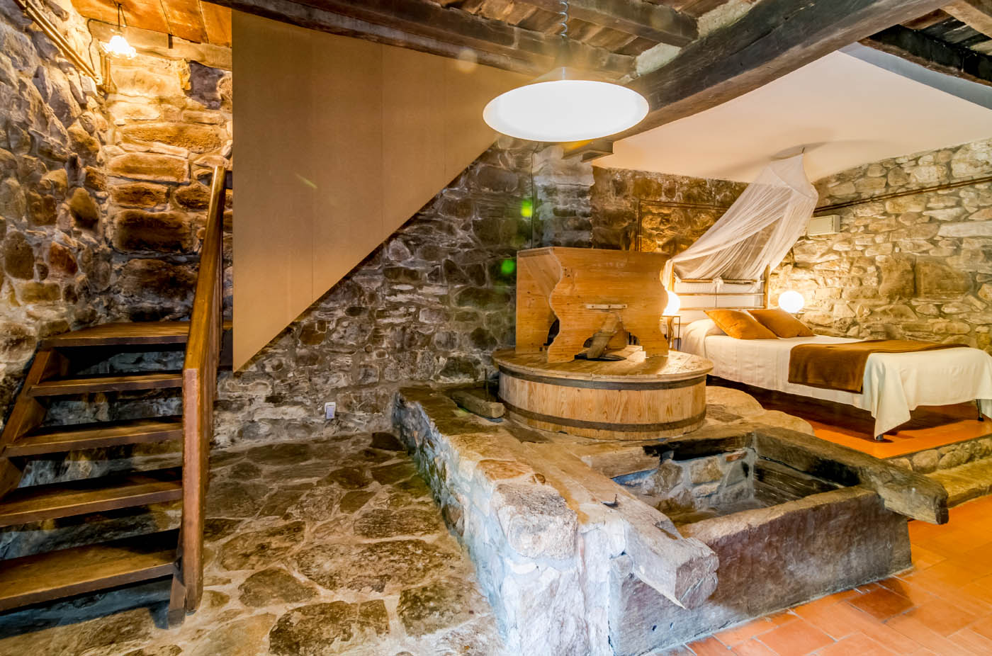 Steps to ground floor