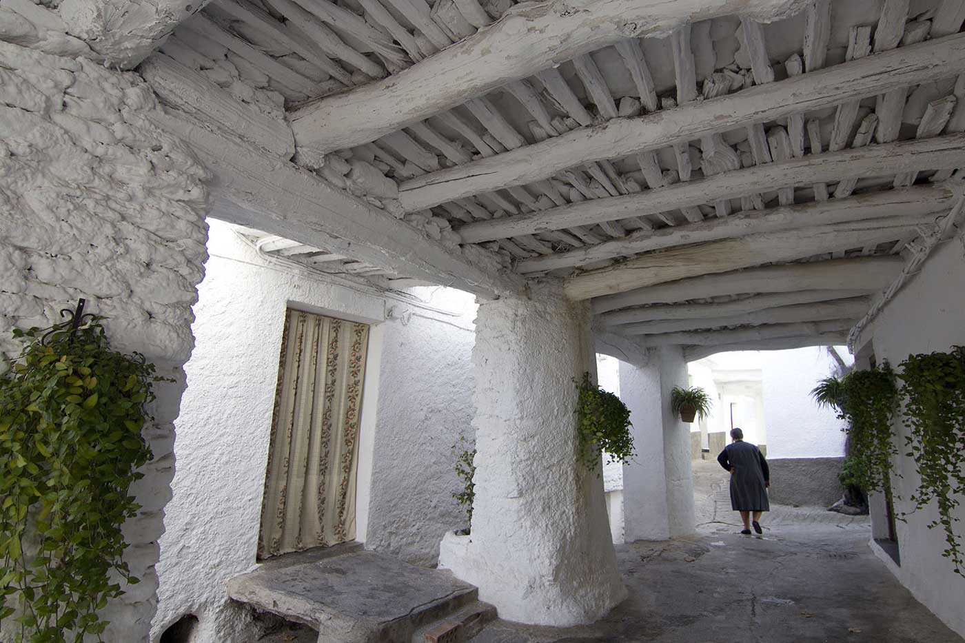 La arquitectura local está maravillosamente conservada.