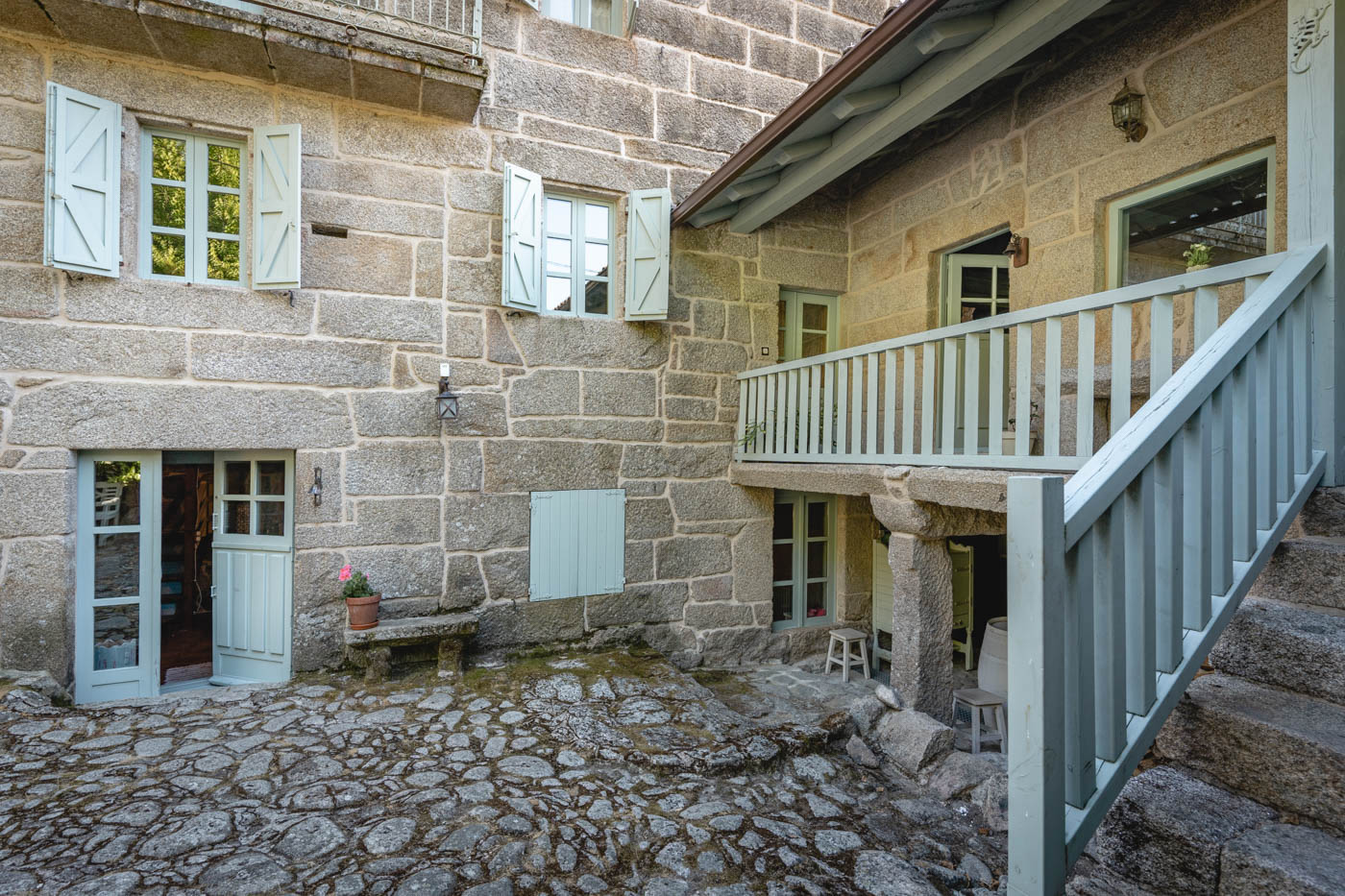 Comedor tiene acceso al patio