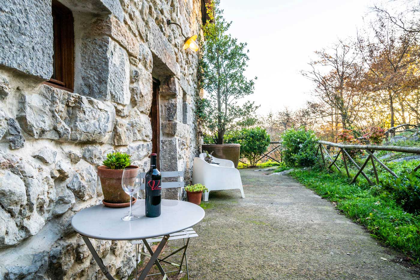 Terraza delantera en planta baja