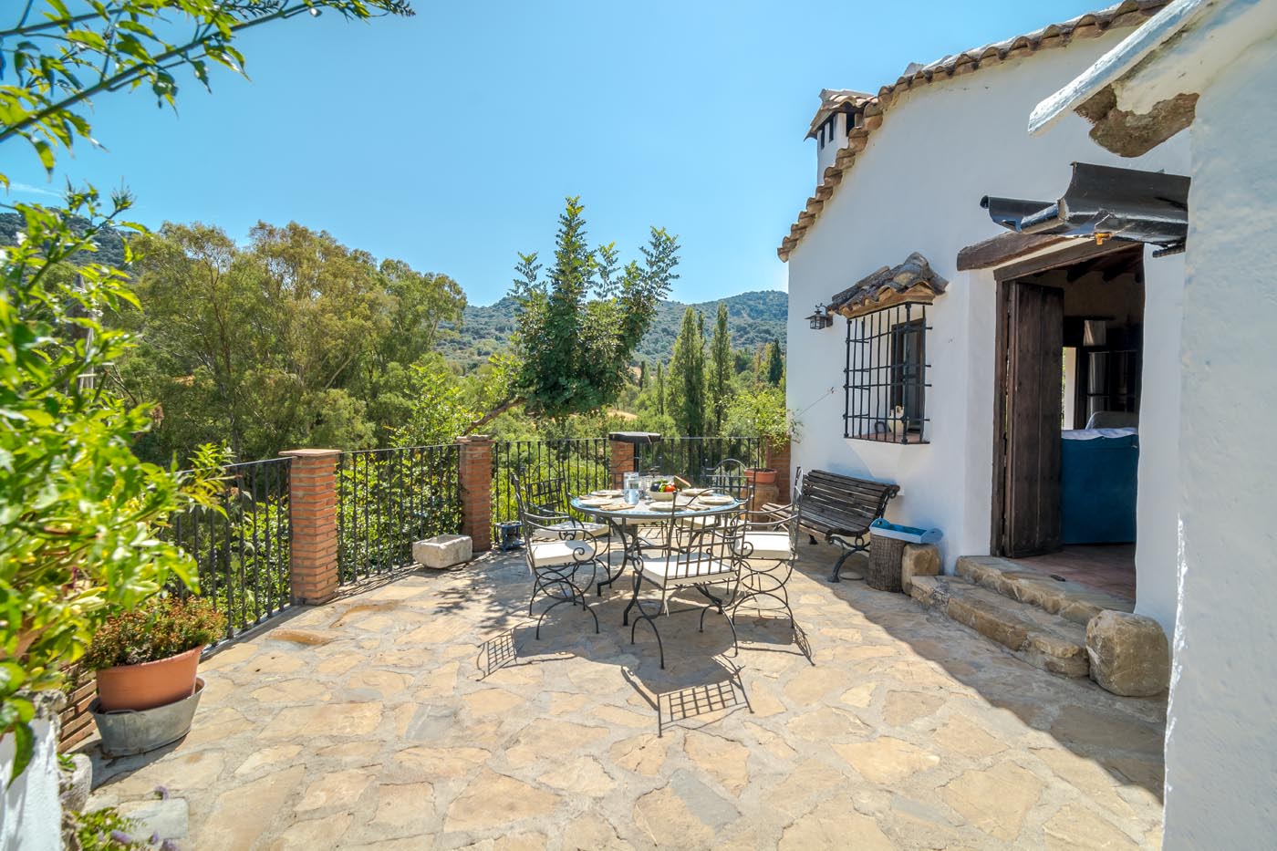 Terrace / patio with unspoilt views