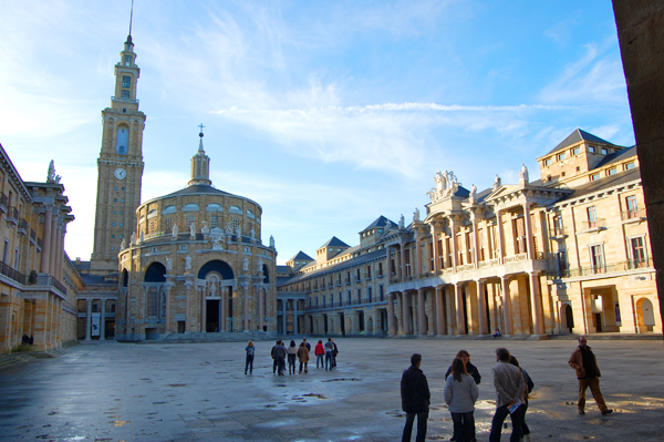 Monumental 1940s university in Gijon, Asturias