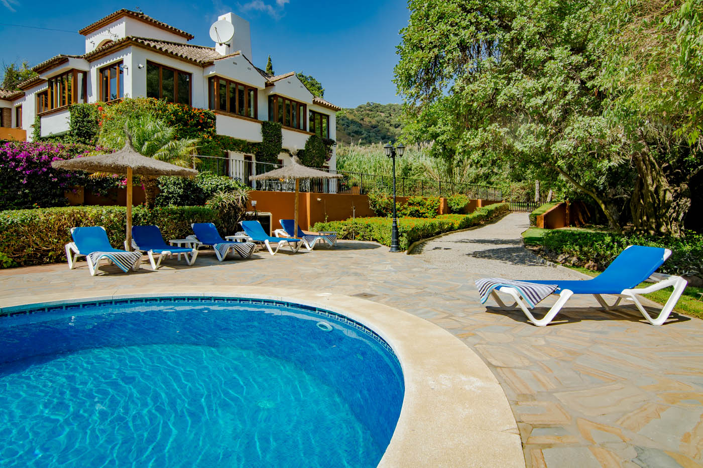 La piscina se puede calentar bajo petición a un costo adicional