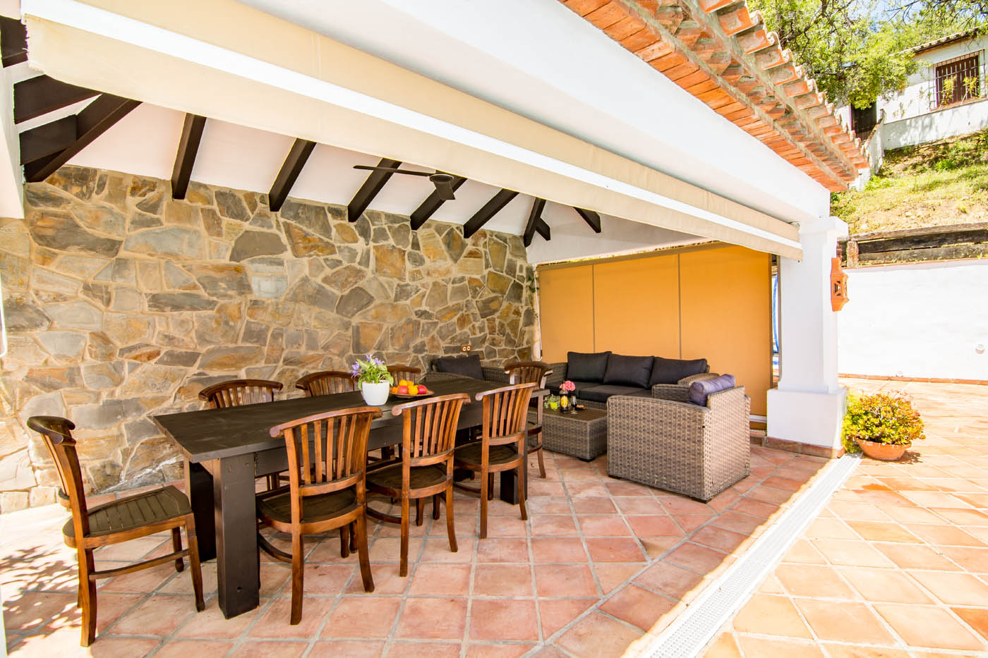 A range of options for outdoor meals