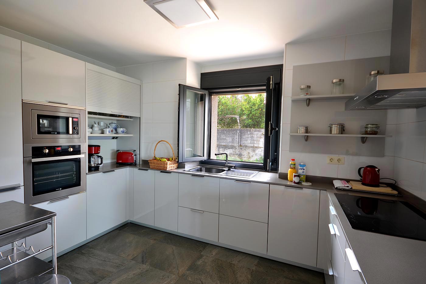 The kitchen has all you need