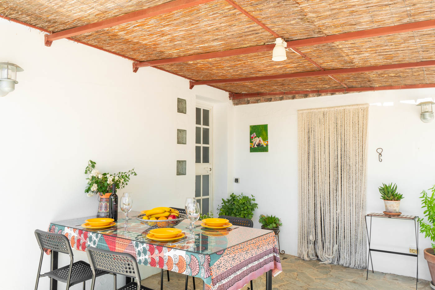 Zona con sombra junto a la propiedad