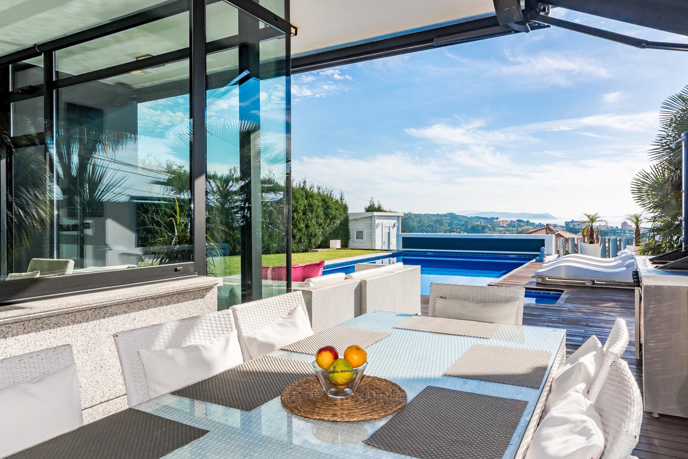 Comer con vistas al mar