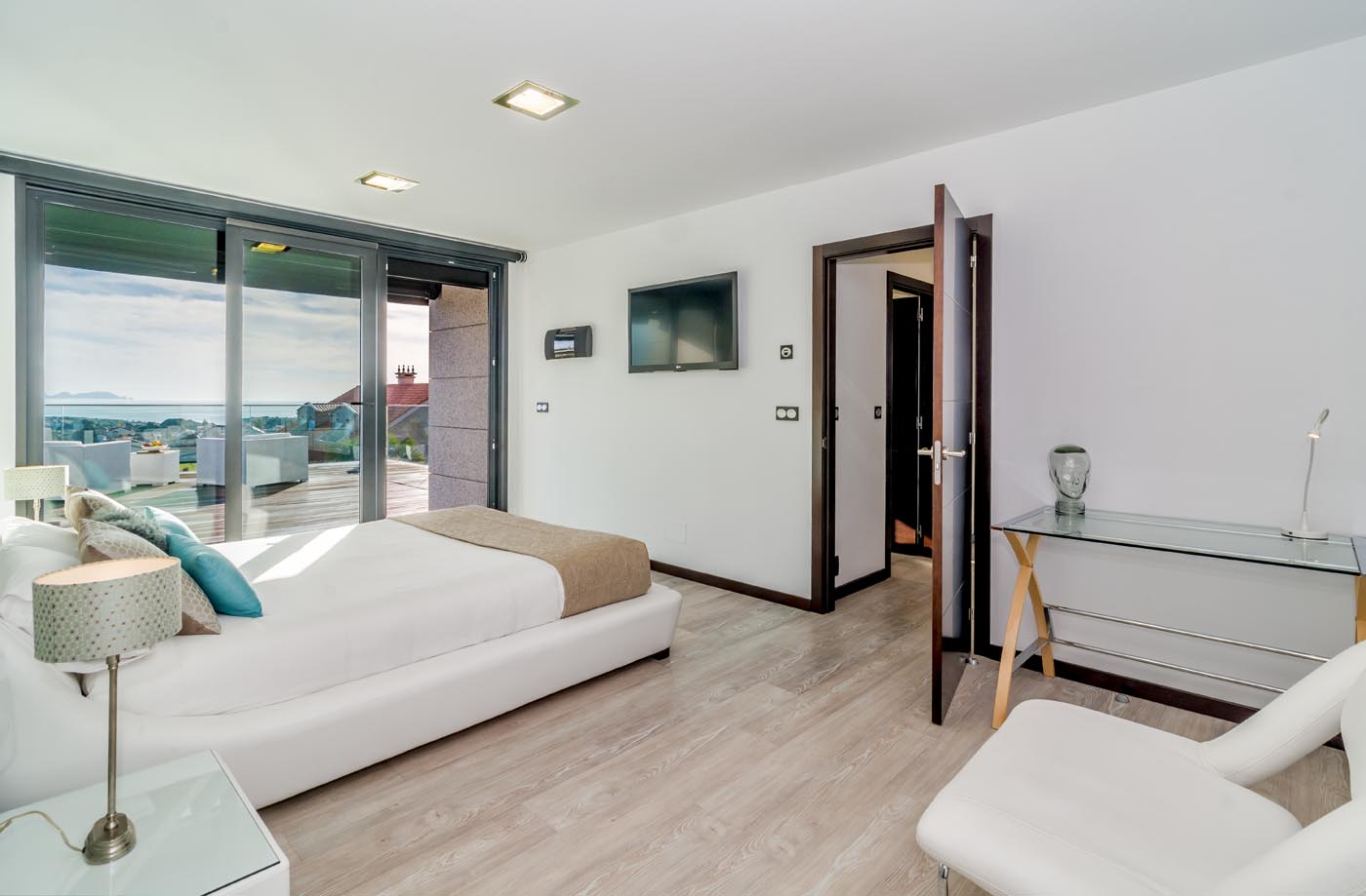 Dormitorio principal también con vistas a las islas Cíes