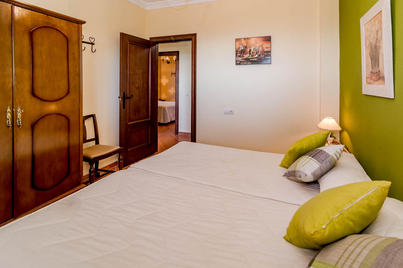 Twin beds can be pushed together