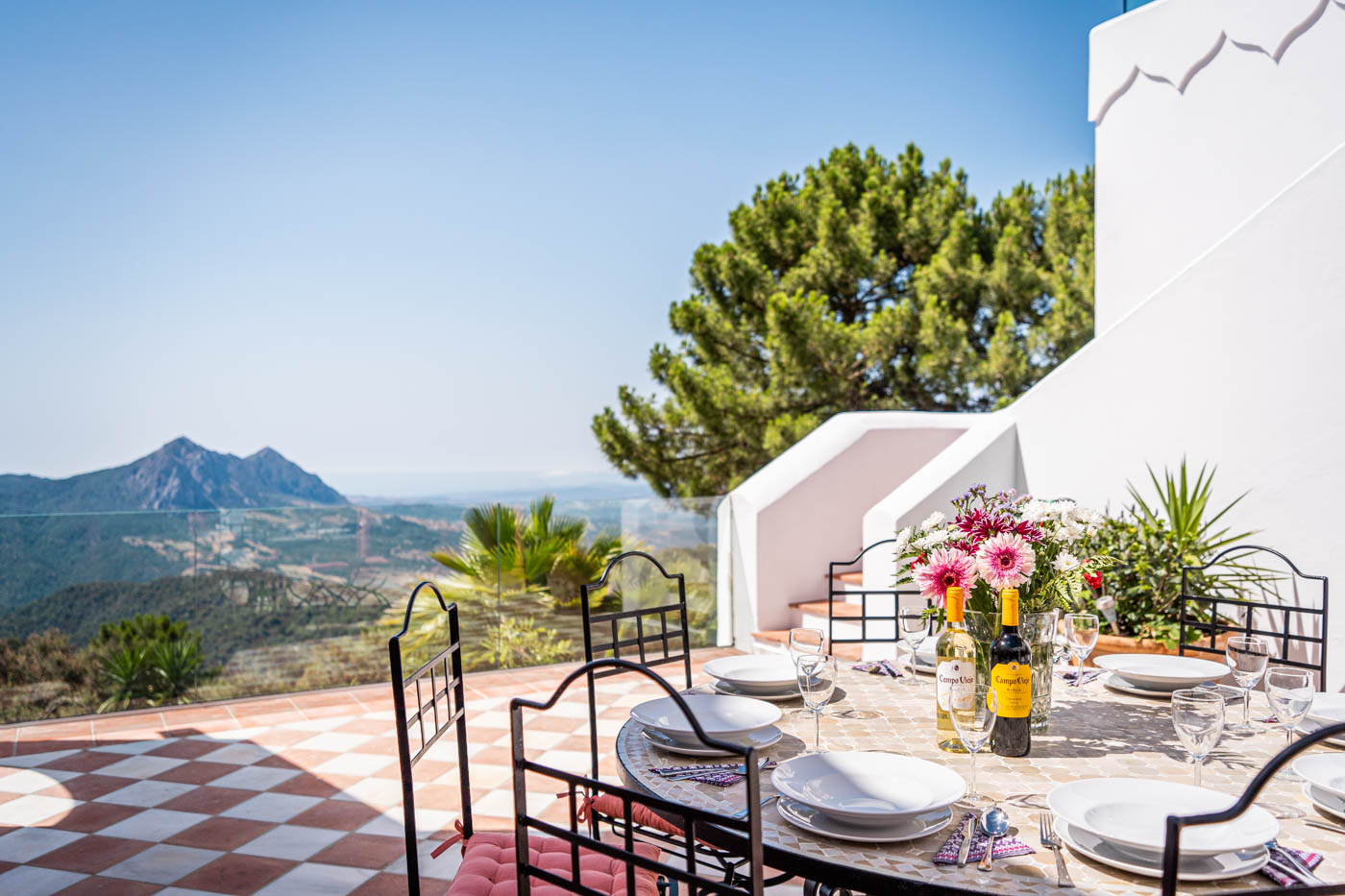 Escaleras de acceso a terraza solarium