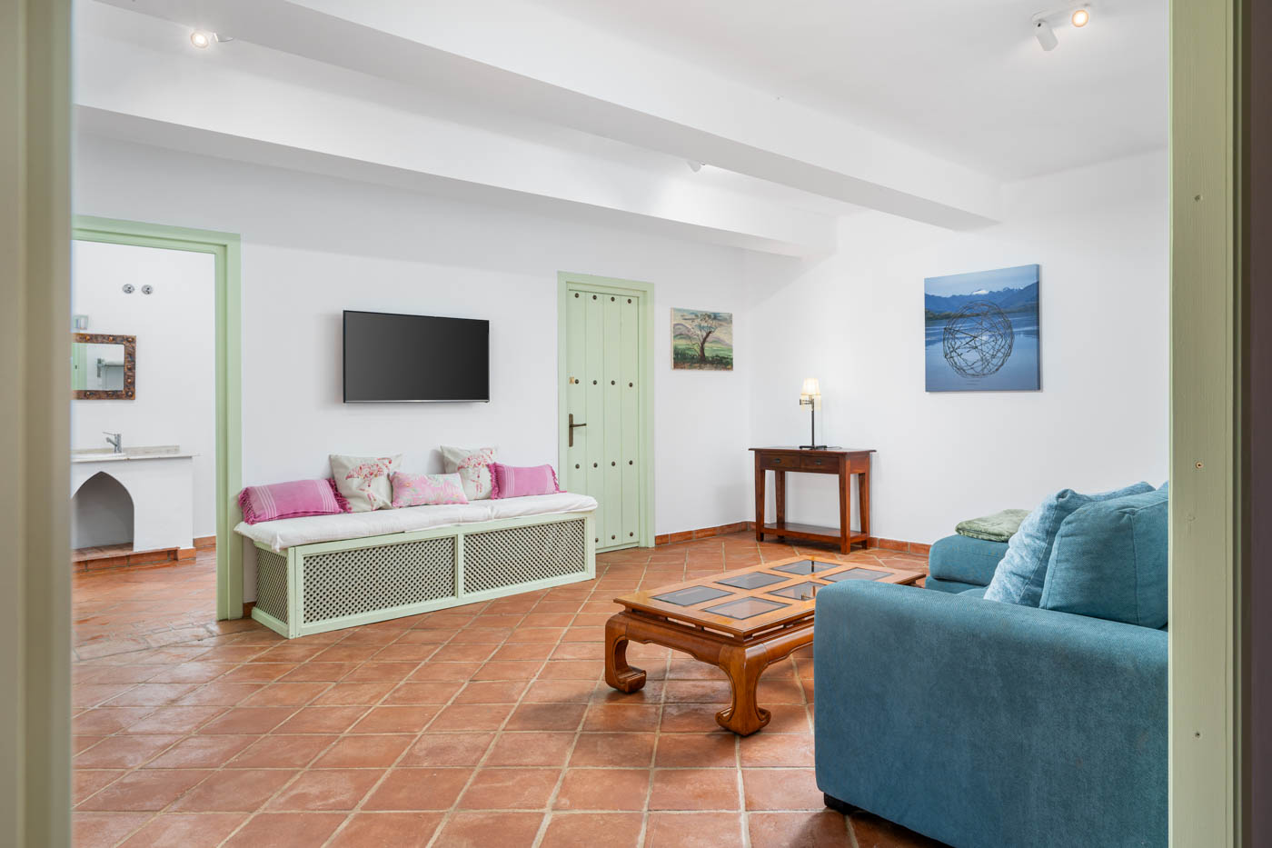 La habitación de la planta inferior es una super suite