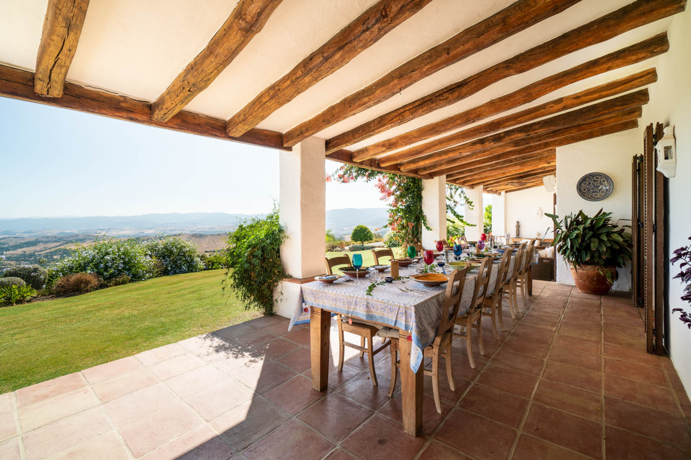 Outdoor dining facilities