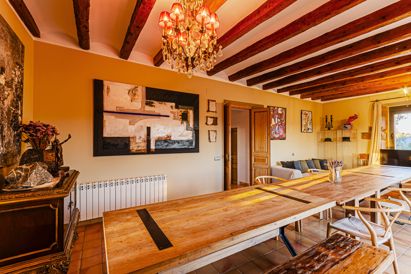 Dining area prepared for full villa capacity