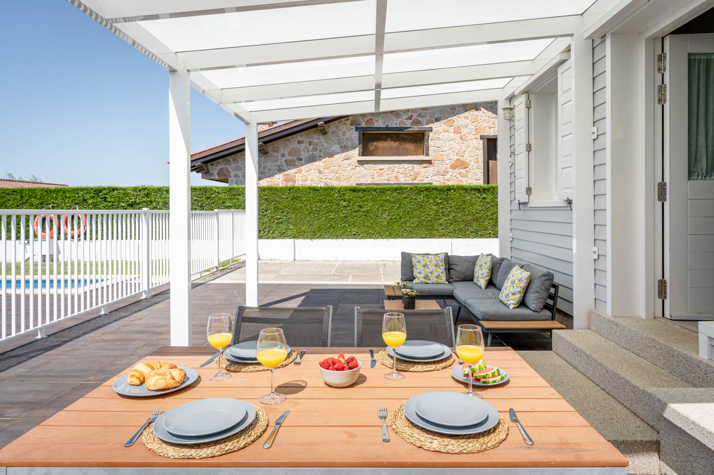 Zona de exterior y su equipamiento: todo a mano