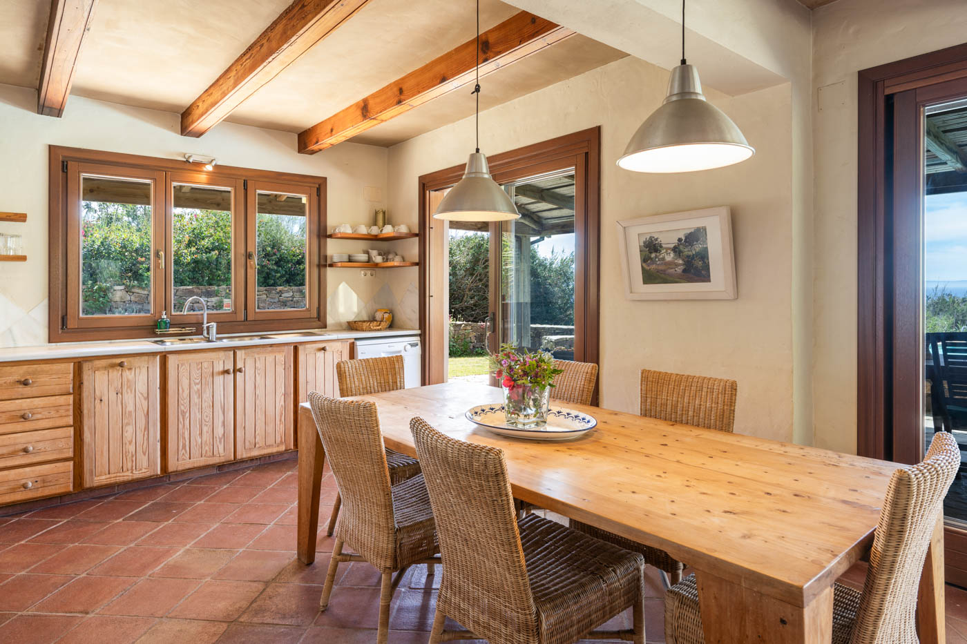 Direct access to terraces and pool area