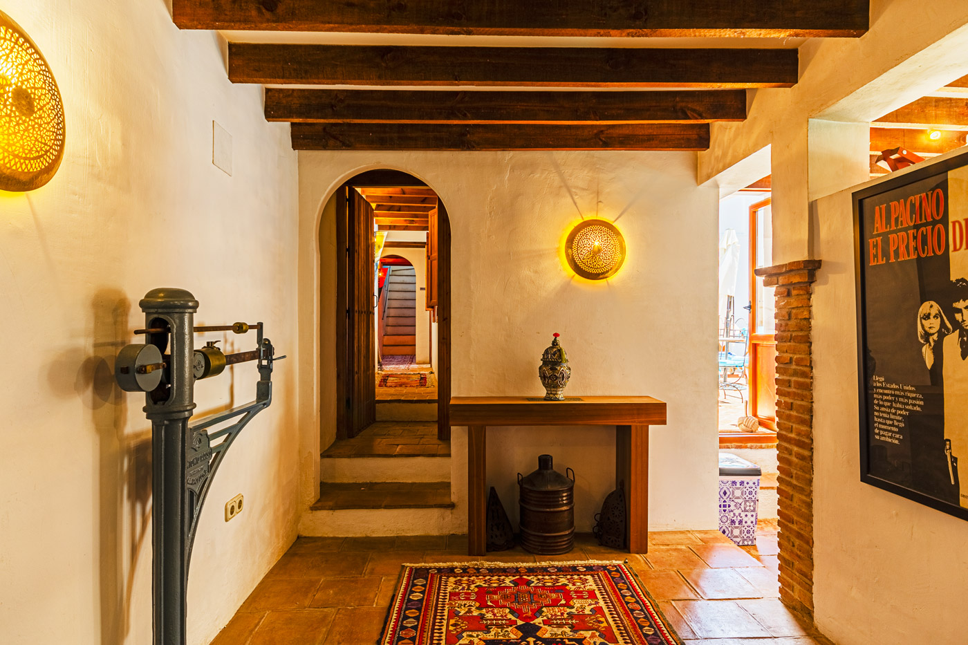 Hallway to bedrooms and terraces (ground floor)