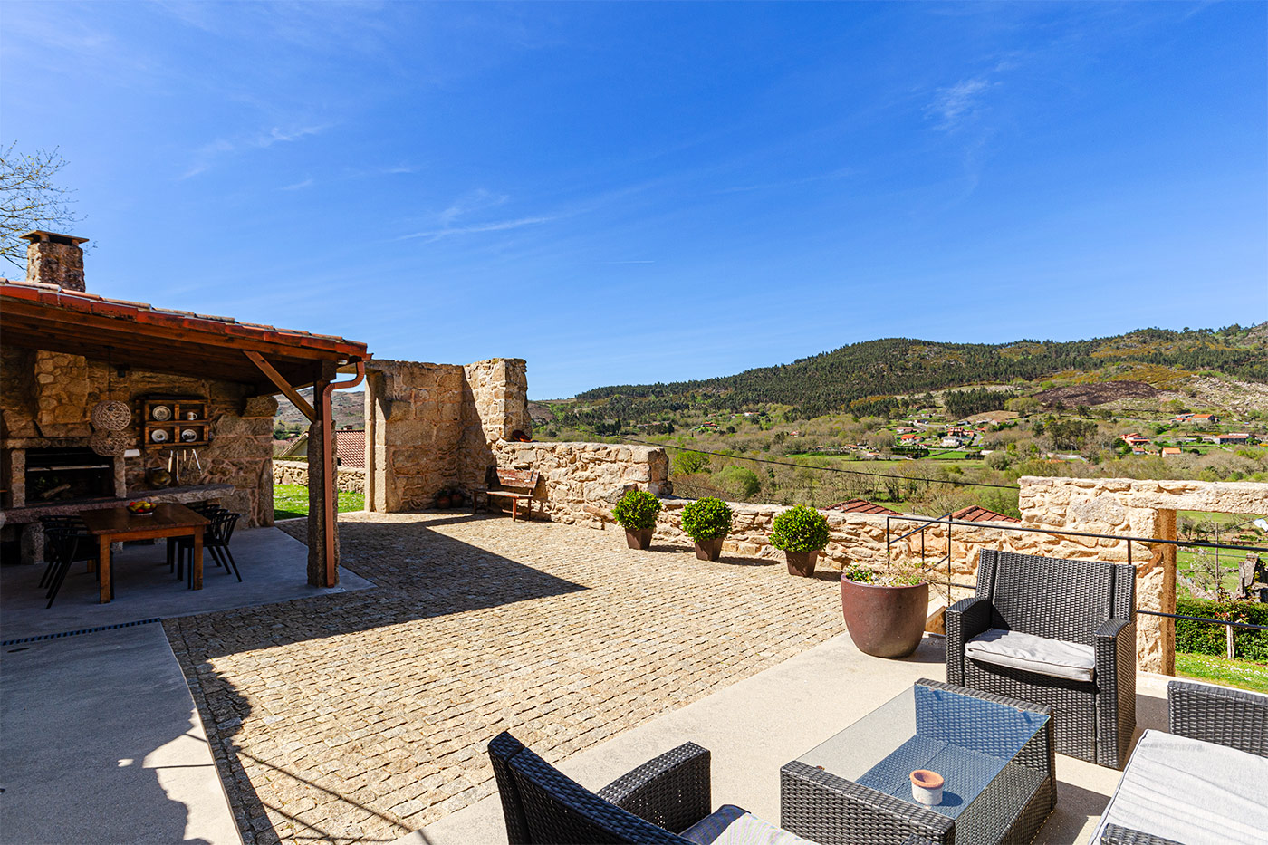 Zona de relax  en patio principal