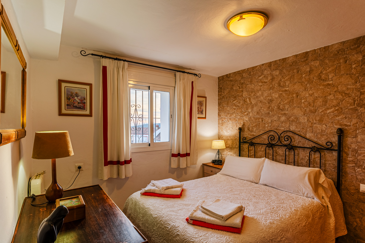 Bedroom 1: double bedded room