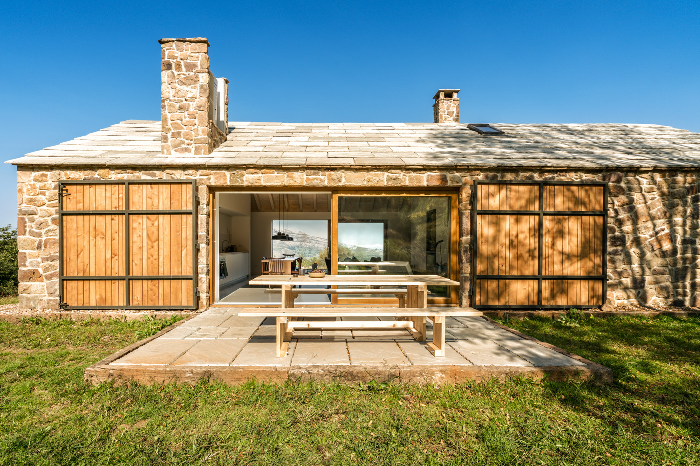 Furnished outdoor area