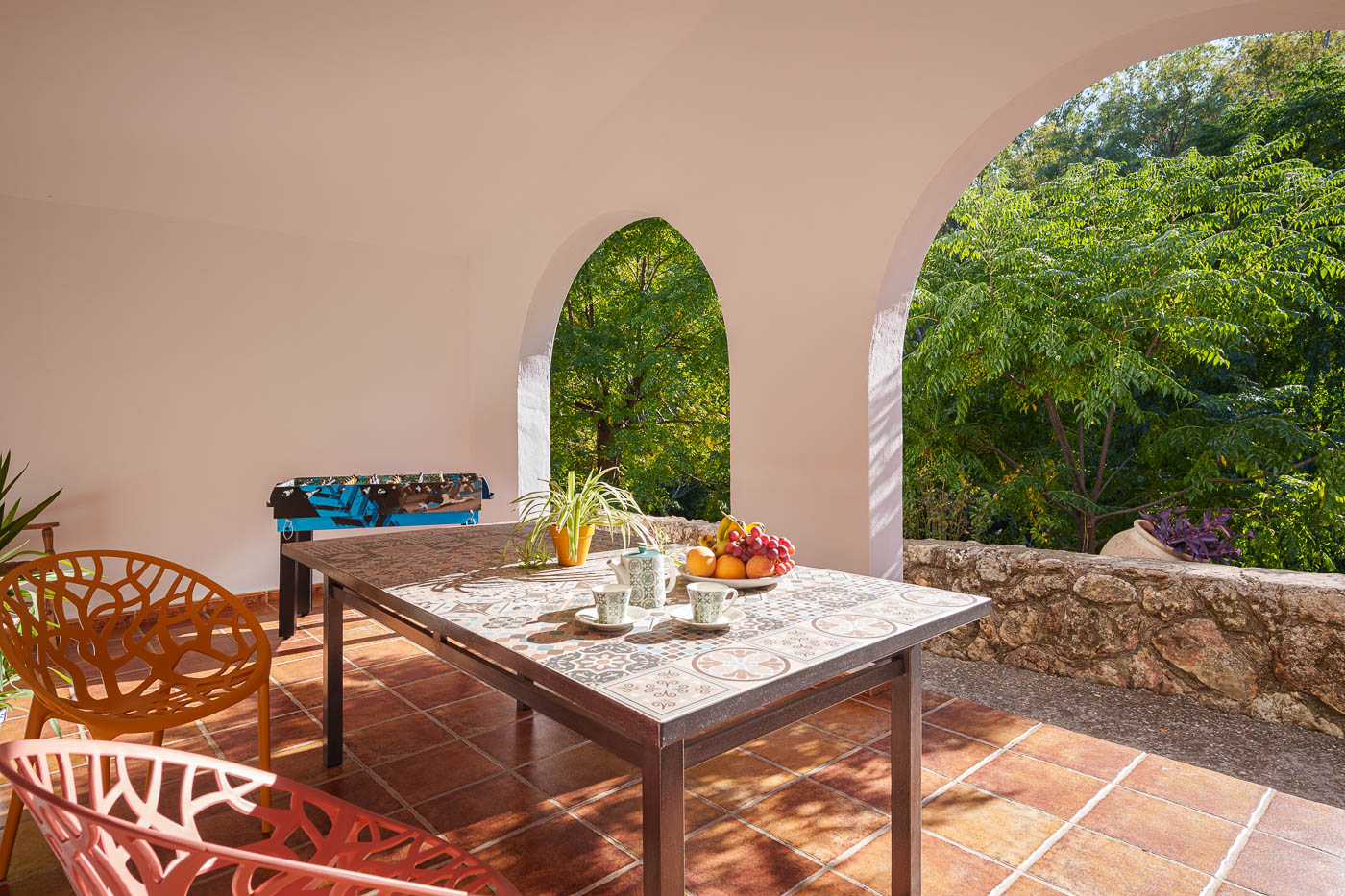 There are additional tables to seat all together