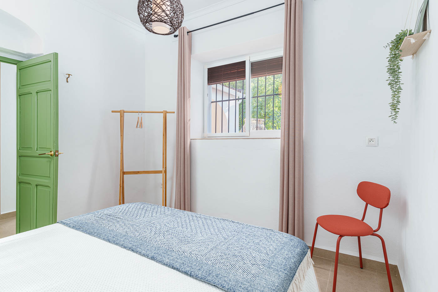 Bedroom 2 with simpe storage space