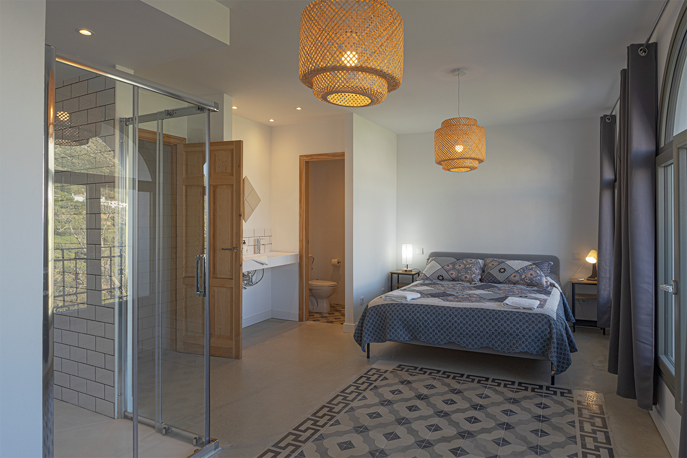 Bedroom 4: master bedroom