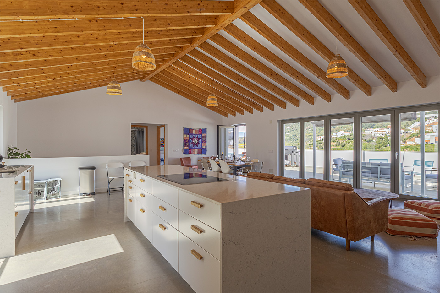 Kitchen / dining / living area