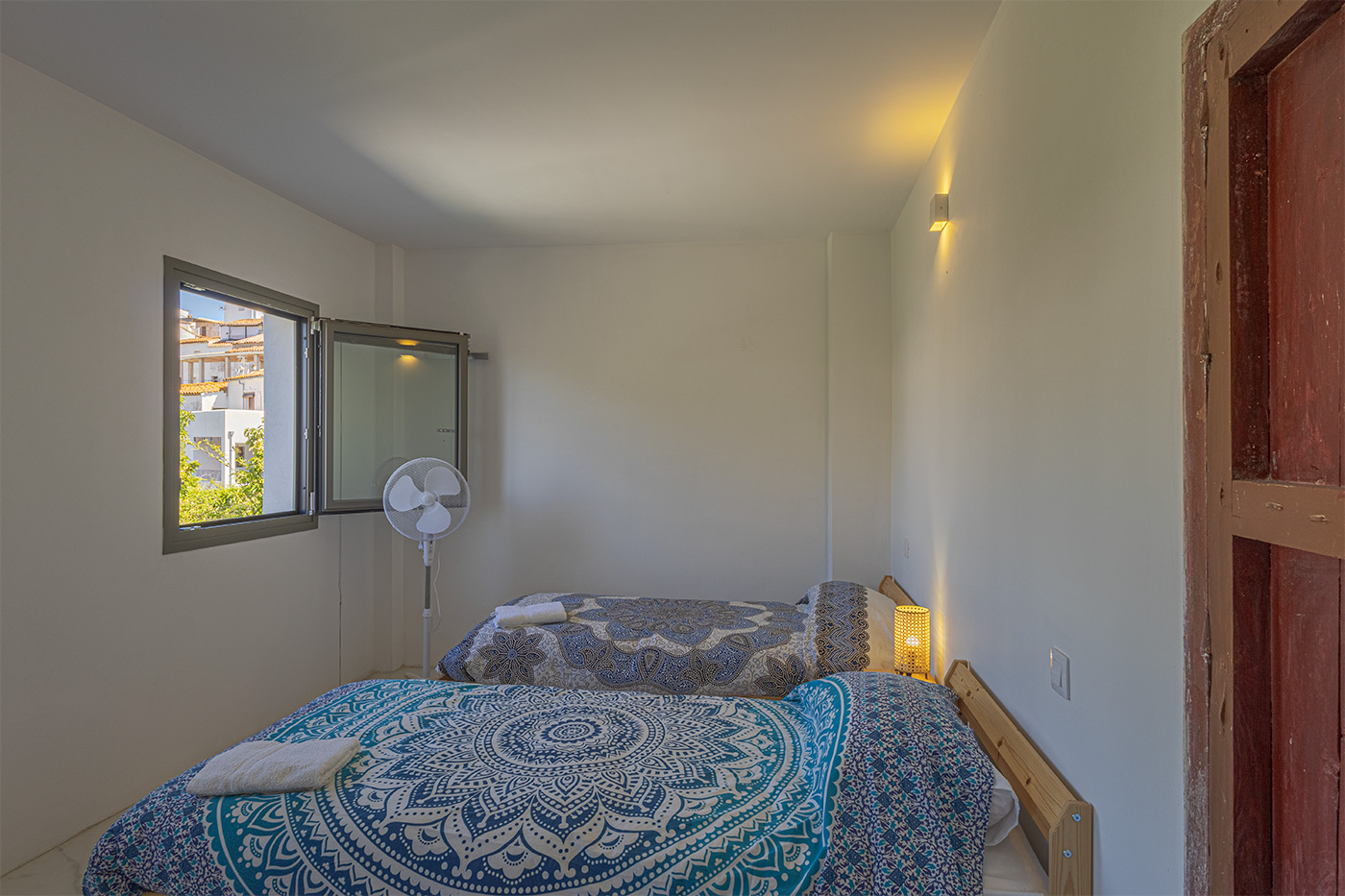 Bedroom 7 with two beds (lower level)