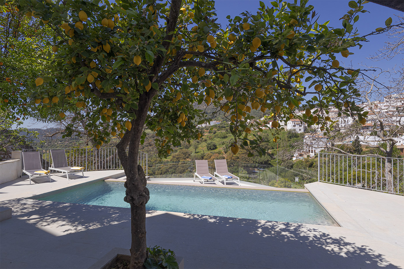 This corner offers great privacy