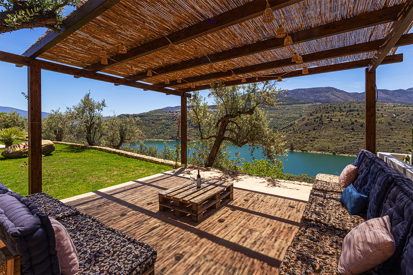 Zona de pergola con chill out