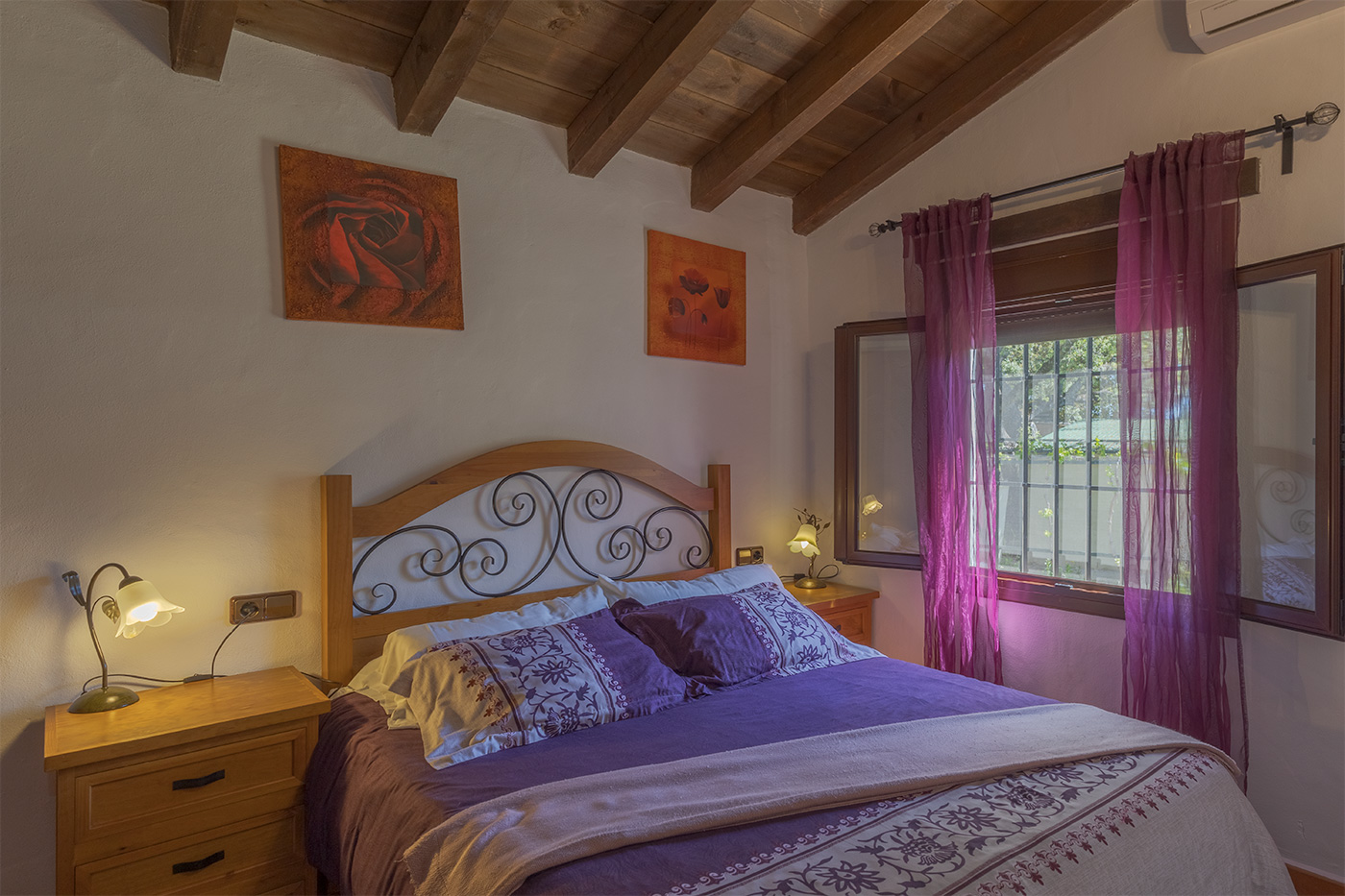 Bedroom 3: double bed