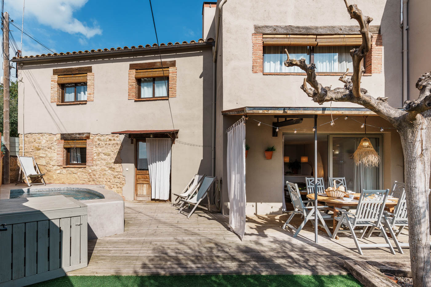Main door (left) and access from living area to pergola