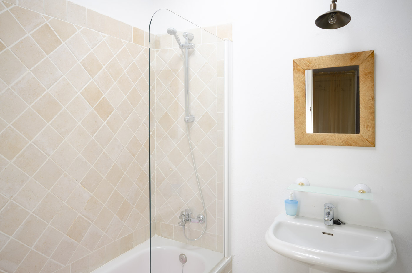 Hay tres baños en la casa