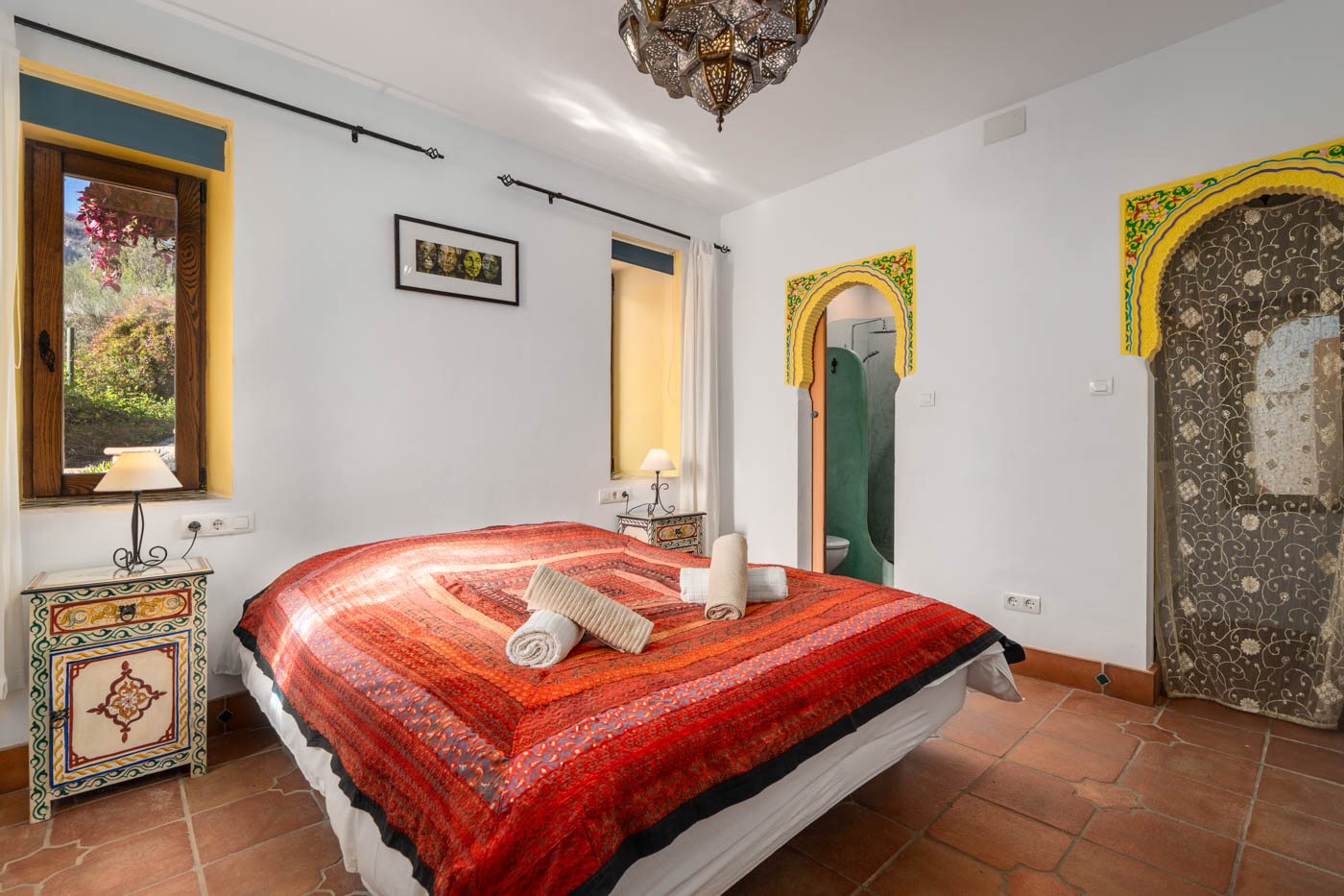 Bedroom with en suite facilities