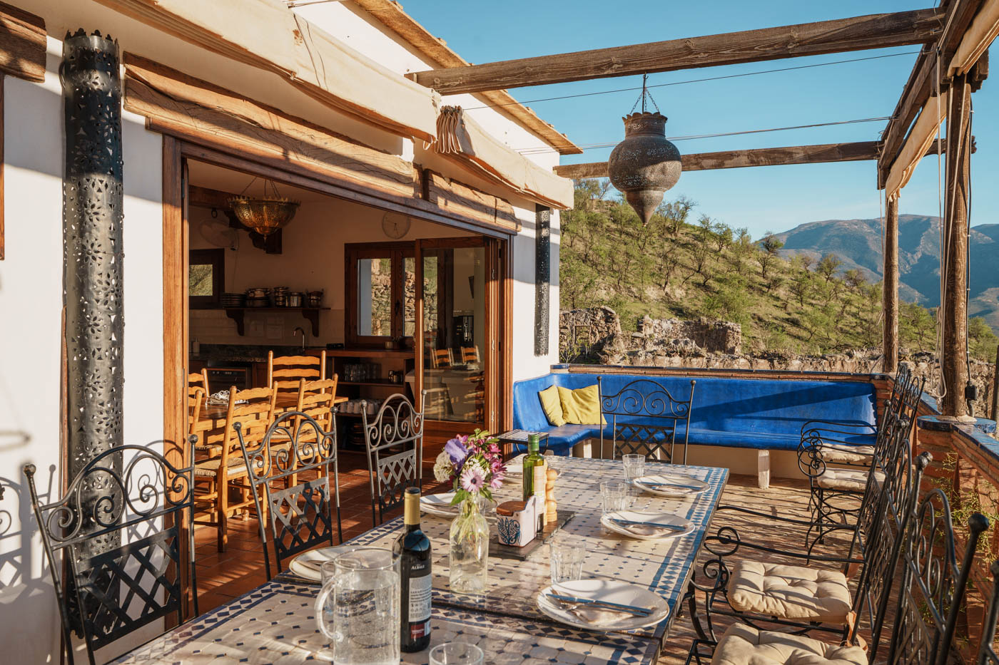 Stunning terrace next to  dining room / kitchen