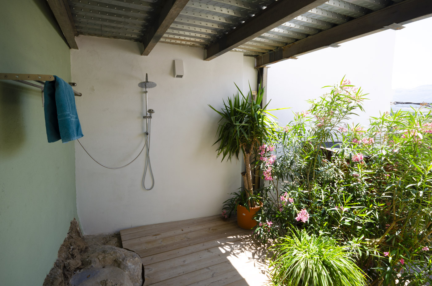 Hot and cold outdoor shower