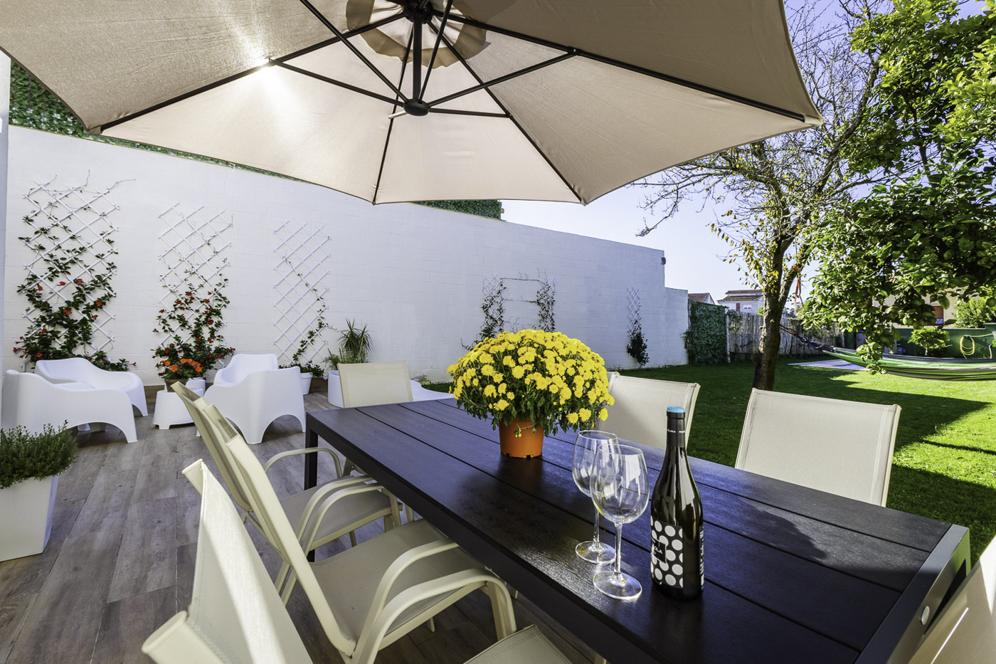 Zona exterior para comer está junto a cocina