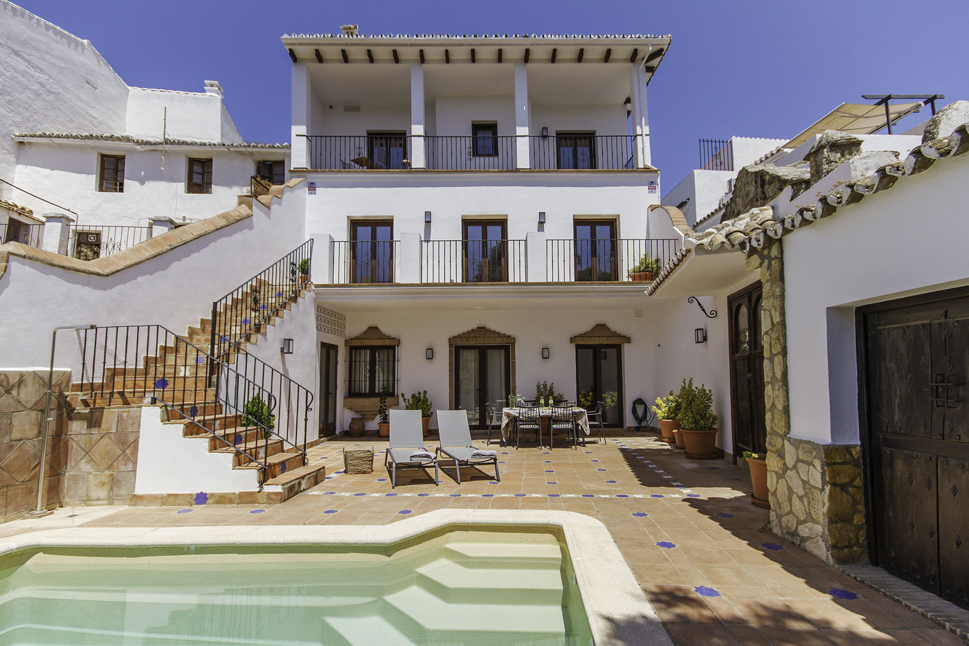 Una casa de tres plantas en el casco antiguo de Ronda