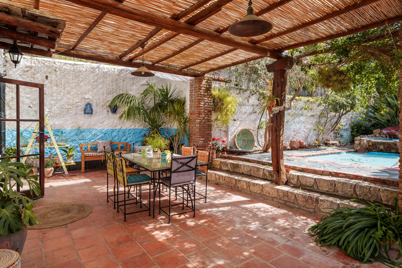 Easy access to kitchen area for outdoor meals