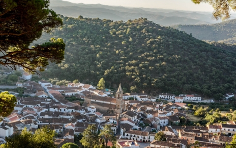 Alajar village is walking distance