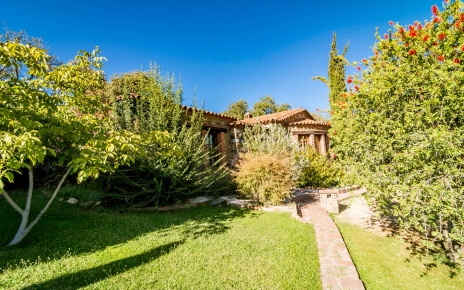 Acces to your private cottage