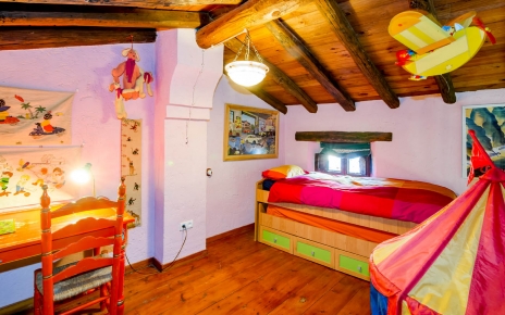 Thholidya home can sleep 2 plus 2 children