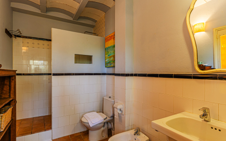 Baño dormitorio 2 con ducha