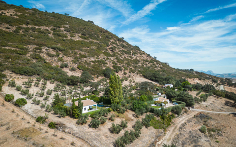 Your holiday villa is the first on the left, it has good privacy