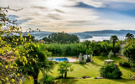 Your smart garden villa by the Galicia coast